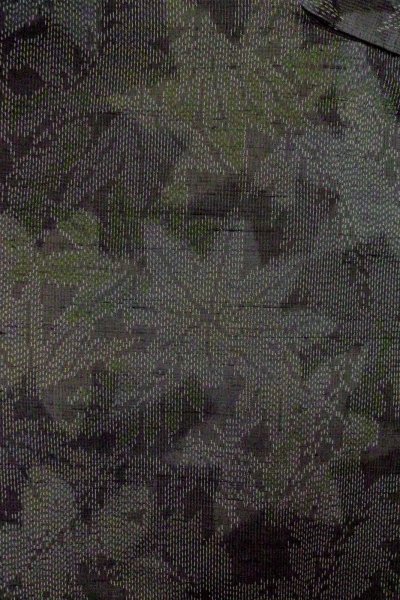 Photo3: O1209O Vintage Japanese kimono Dark Black TOKAMACHI-TSUMUGI for women / Silk. MOMIJI maple leaf (Grade B) (3)