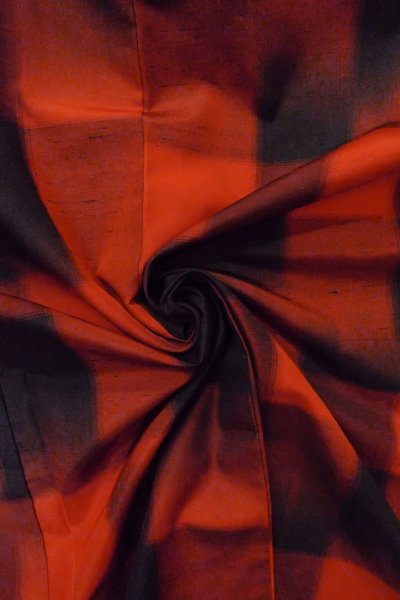Photo11: O1209R Vintage Japanese kimono Vivid Vermilion TSUMUGI pongee for women / Silk. Plaid Checks (Grade A) (11)