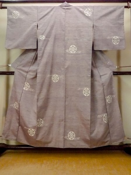 Photo1: O1209U Vintage Japanese kimono Light Grayish Wisteria TSUMUGI pongee for women / Silk. Wheel (Grade A) (1)