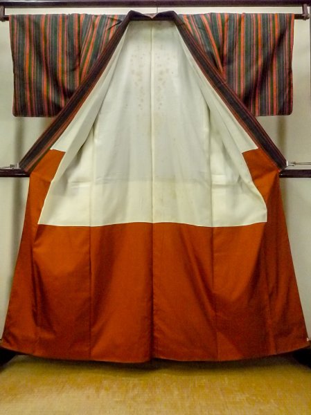 Photo2: O1209V Vintage Japanese kimono Black TSUMUGI pongee for women / Silk. Stripes (Grade D) (2)