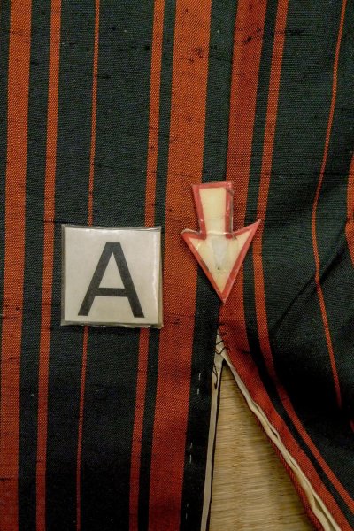 Photo14: O1209V Vintage Japanese kimono Black TSUMUGI pongee for women / Silk. Stripes (Grade D) (14)