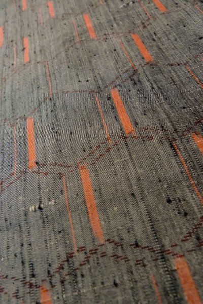 Photo9: Mint O1209W Vintage Japanese kimono Gray TSUMUGI pongee for women / Silk. Tortoise-shell pattern(Hexagonal pattern) (Grade A) (9)