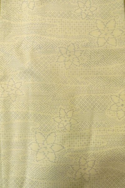 Photo4: O1209X Vintage Japanese kimono Ivory TSUMUGI pongee for women / Silk. Flower (Grade C) (4)