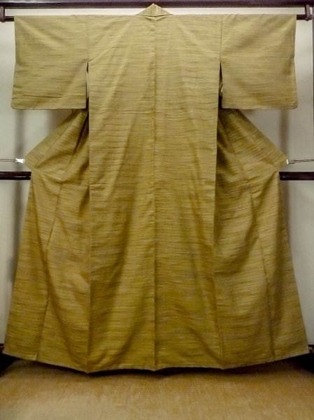 Photo1: O1209Y Vintage Japanese kimono Yellowish Olive TSUMUGI pongee for women / Silk. Line (Grade D) (1)