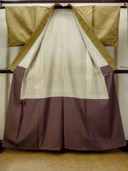 Photo2: O1209Y Vintage Japanese kimono Yellowish Olive TSUMUGI pongee for women / Silk. Line (Grade D) (2)