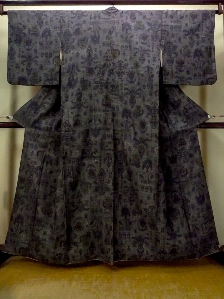 Photo1: O1209Z Vintage Japanese kimono Dark Gray TSUMUGI pongee for women / Silk. Flower (Grade C) (1)