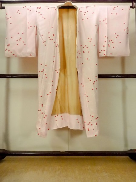 Photo1: O1210C Vintage Japanese kimono Pink JUBAN undergarment for women / Silk. Flower (Grade B) (1)