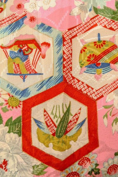 Photo6: O1225B Antique Japanese kimono Shiny Pink Kimono for Girls for women / Silk. Peony, The thread is partially loose. (Grade C) (6)