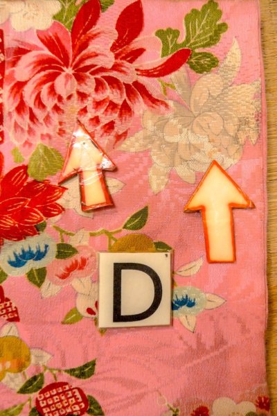 Photo17: O1225B Antique Japanese kimono Shiny Pink Kimono for Girls for women / Silk. Peony, The thread is partially loose. (Grade C) (17)