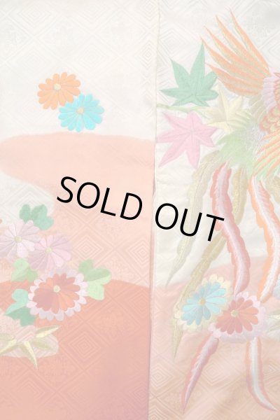 Photo3: O1225F Vintage Japanese kimono White Kimono for Girls for women / Silk. Chrysanthemum (Grade D) (3)