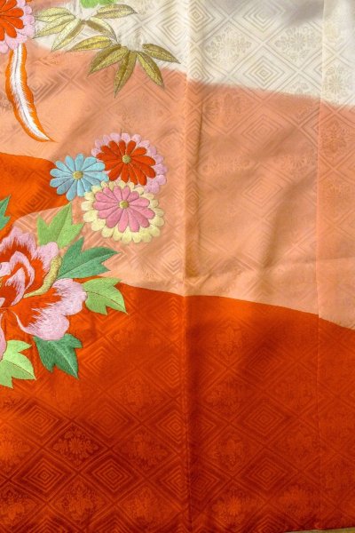 Photo6: O1225F Vintage Japanese kimono White Kimono for Girls for women / Silk. Chrysanthemum (Grade D) (6)