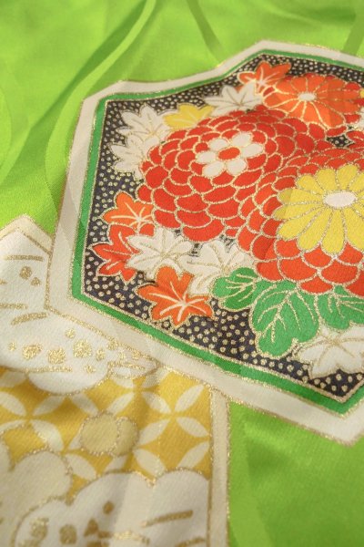 Photo9: O1225I Vintage Japanese kimono Shiny Yellowish Green Kimono for Girls for women / Silk. Chrysanthemum, Set with O1225J (Grade B) (9)