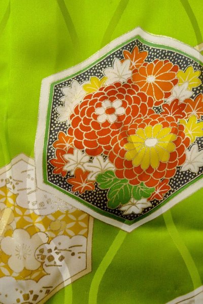 Photo5: Mint O1225J Vintage Japanese kimono Shiny Yellowish Green Kimono for Girls for women / Silk. Chrysanthemum, Set with O1225I (Grade A) (5)