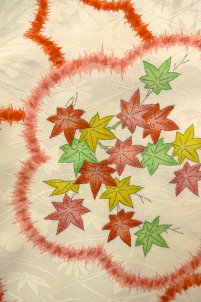 Photo6: O1225K Vintage Japanese kimono White Kimono for Girls for women / Synthetic. Chrysanthemum (Grade C) (6)