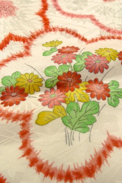 Photo8: O1225K Vintage Japanese kimono White Kimono for Girls for women / Synthetic. Chrysanthemum (Grade C) (8)