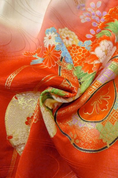 Photo11: O1225L Vintage Japanese kimono Shiny Red Kimono for Girls for women / Silk. Peony (Grade B) (11)