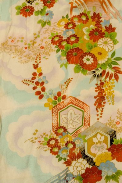 Photo3: O1225M Vintage Japanese kimono White Kimono for Girls for women / Silk. Peony (Grade B) (3)