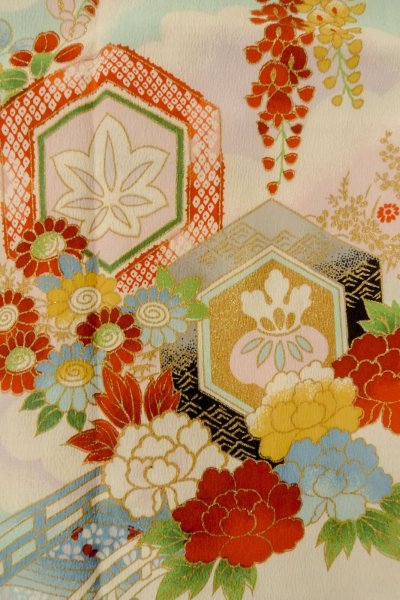 Photo6: O1225M Vintage Japanese kimono White Kimono for Girls for women / Silk. Peony (Grade B) (6)