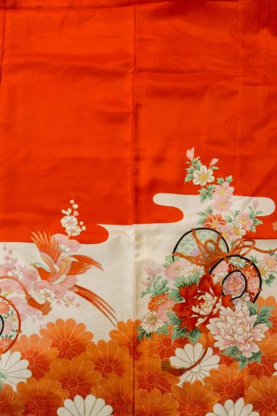Photo4: O1225O Vintage Japanese kimono Shiny Vivid Red Kimono for Girls for women / Synthetic. Peony (Grade C) (4)