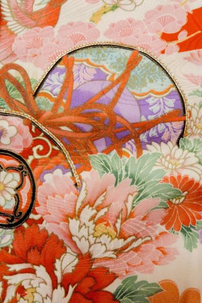 Photo5: O1225O Vintage Japanese kimono Shiny Vivid Red Kimono for Girls for women / Synthetic. Peony (Grade C) (5)