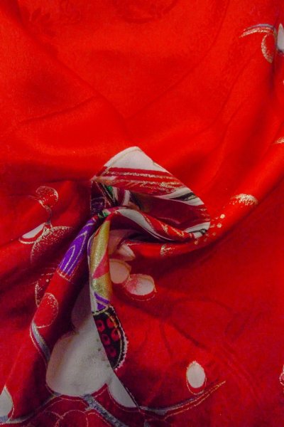 Photo12: O1225Q Vintage Japanese kimono Shiny Vivid Red Kimono for Girls for women / Synthetic. Chrysanthemum, Japanese traditional ball pattern (Grade B) (12)