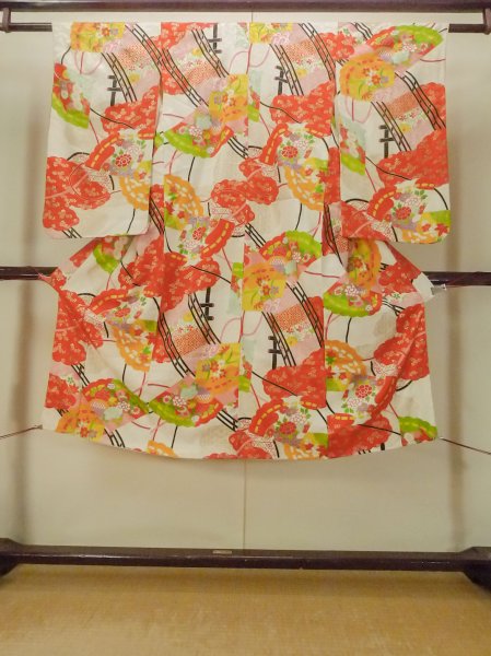 Photo1: O1225S Vintage Japanese kimono White Kimono for Girls for women / Silk. Peony (Grade C) (1)