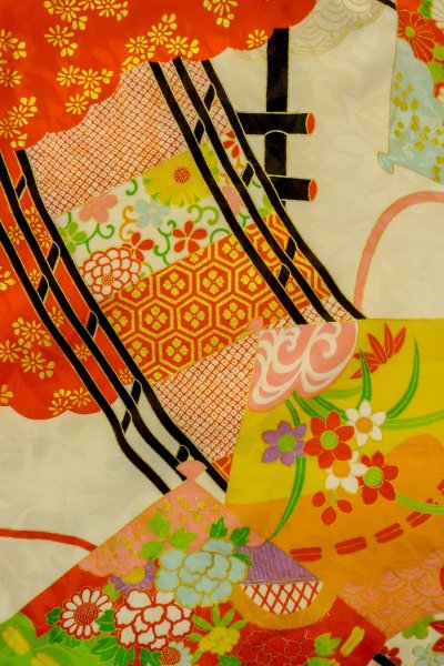 Photo3: O1225S Vintage Japanese kimono White Kimono for Girls for women / Silk. Peony (Grade C) (3)