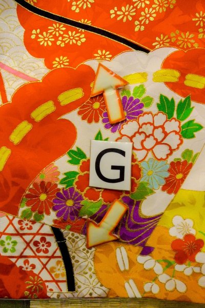 Photo19: O1225S Vintage Japanese kimono White Kimono for Girls for women / Silk. Peony (Grade C) (19)