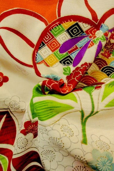 Photo11: O1225U Vintage Japanese kimono Off White Kimono for Girls for women / Silk. SAKURA cherry blossom (Grade C) (11)