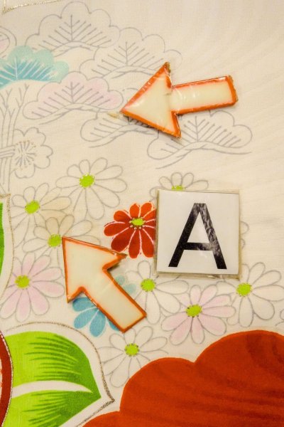 Photo13: O1225U Vintage Japanese kimono Off White Kimono for Girls for women / Silk. SAKURA cherry blossom (Grade C) (13)