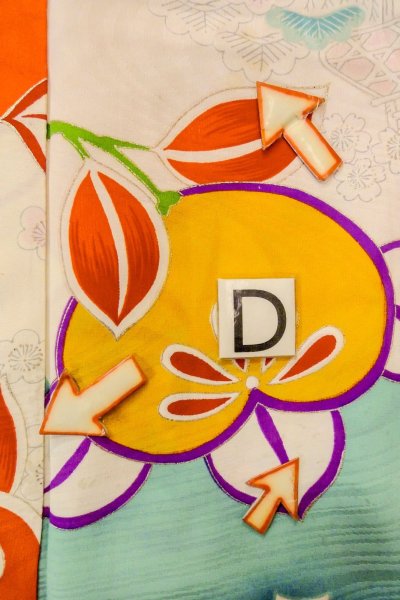 Photo16: O1225U Vintage Japanese kimono Off White Kimono for Girls for women / Silk. SAKURA cherry blossom (Grade C) (16)