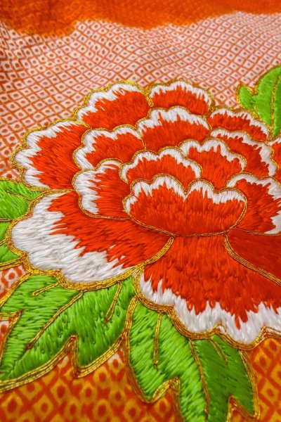 Photo11: O1225W Vintage Japanese kimono Vermilion Kimono for Girls for women / Silk. Peony (Grade B) (11)