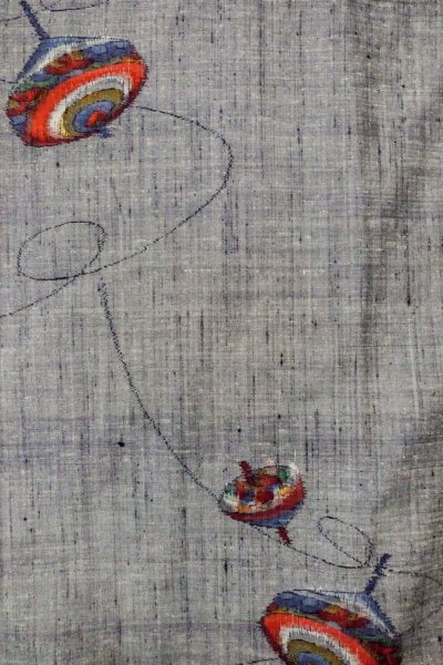 Photo4: Mint O1225Y Vintage Japanese kimono Gray TSUMUGI pongee for women / Silk., Japanese traditional spinning top pattern (Grade A) (4)