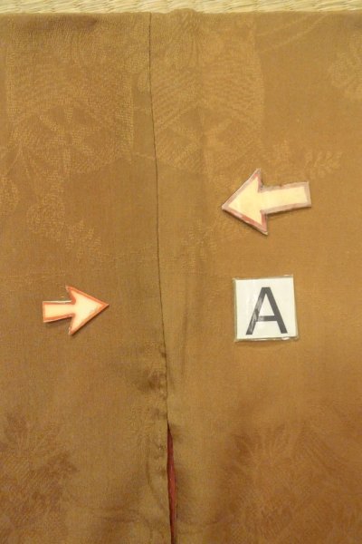 Photo19: P0109A Antique Japanese kimono Light Brown TOMESODE formal for women / Silk. Flower, The lining has holes or rips. There are some small holes. Aging deterioration. Base woven pattern: Threads roll pattern (Grade D) (19)