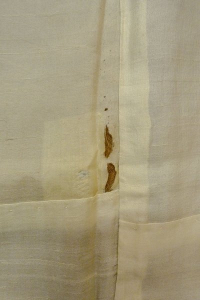 Photo26: P0109A Antique Japanese kimono Light Brown TOMESODE formal for women / Silk. Flower, The lining has holes or rips. There are some small holes. Aging deterioration. Base woven pattern: Threads roll pattern (Grade D) (26)