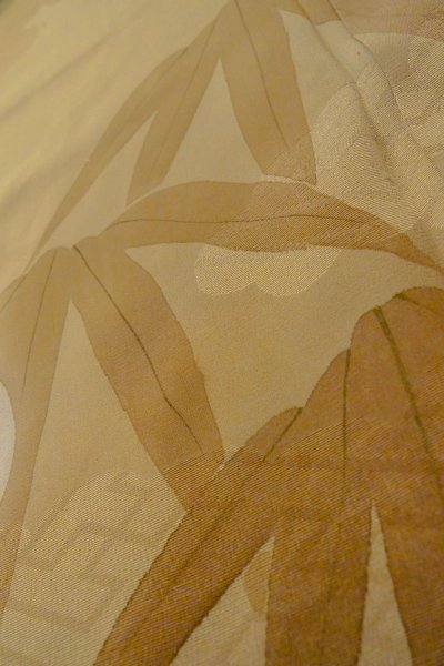Photo15: P0109B Antique Japanese kimono Pale Brown TOMESODE formal for women / Silk. Flower (Grade C) (15)