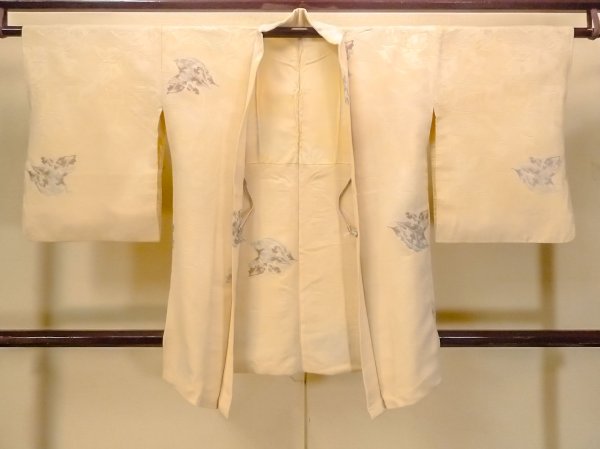 Photo1: P0109D Vintage Japanese kimono Ivory HAORI short jacket for women / Silk. Leaf (Grade C) (1)