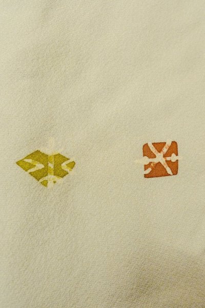 Photo6: P0109F Vintage Japanese kimono Pale Greenish Gray HAORI short jacket for women / Silk. Abstract pattern (Grade C) (6)