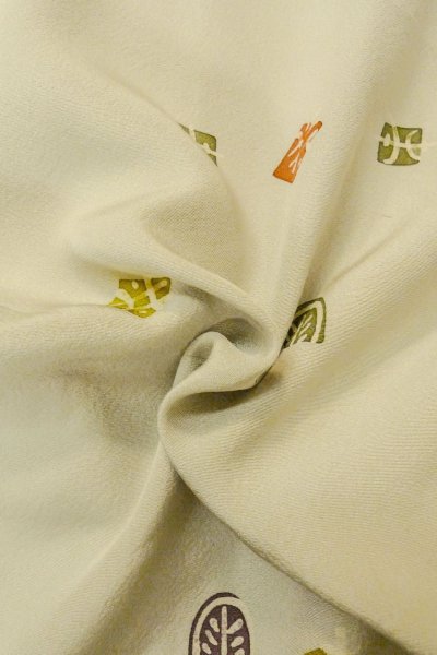 Photo11: P0109F Vintage Japanese kimono Pale Greenish Gray HAORI short jacket for women / Silk. Abstract pattern (Grade C) (11)