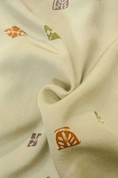 Photo12: P0109F Vintage Japanese kimono Pale Greenish Gray HAORI short jacket for women / Silk. Abstract pattern (Grade C) (12)