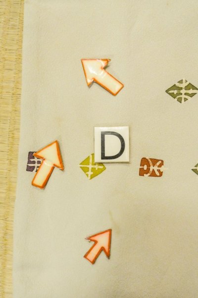 Photo17: P0109F Vintage Japanese kimono Pale Greenish Gray HAORI short jacket for women / Silk. Abstract pattern (Grade C) (17)