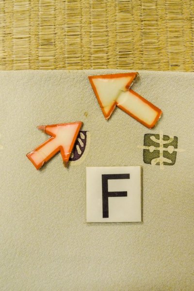 Photo19: P0109F Vintage Japanese kimono Pale Greenish Gray HAORI short jacket for women / Silk. Abstract pattern (Grade C) (19)