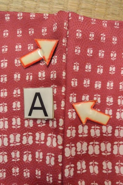 Photo14: P0109G Vintage Japanese kimono Dark Pink HAORI short jacket for women / Synthetic. Flower (Grade B) (14)