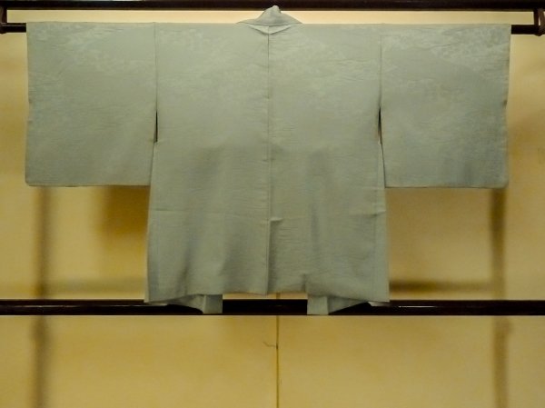 Photo2: P0109I Vintage Japanese kimono Pale Grayish Light Blue HAORI short jacket for women / Silk., Base woven pattern: mountains, river, stream, Crossed circles, Dapple pattern (Grade C) (2)