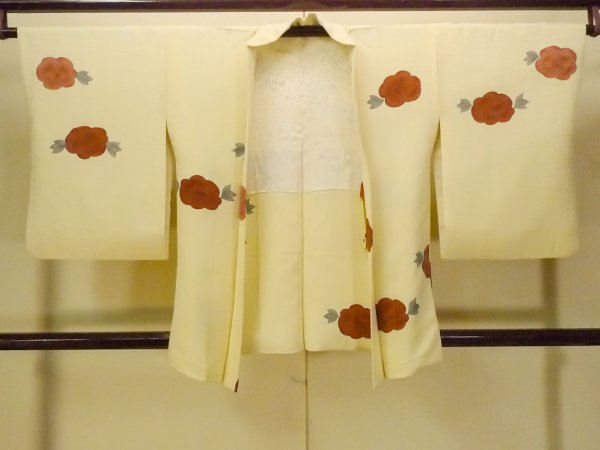 Photo1: P0109K Vintage Japanese kimono Shiny Ivory HAORI short jacket for women / Silk. Camellia (Grade B) (1)