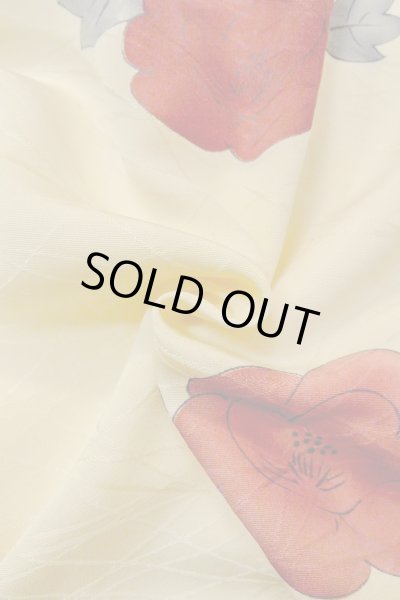 Photo11: P0109K Vintage Japanese kimono Shiny Ivory HAORI short jacket for women / Silk. Camellia (Grade B) (11)