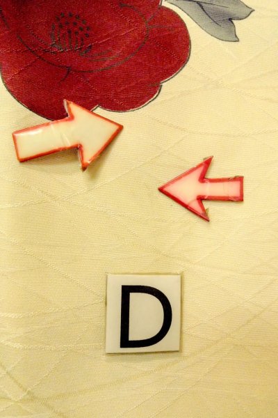 Photo17: P0109K Vintage Japanese kimono Shiny Ivory HAORI short jacket for women / Silk. Camellia (Grade B) (17)