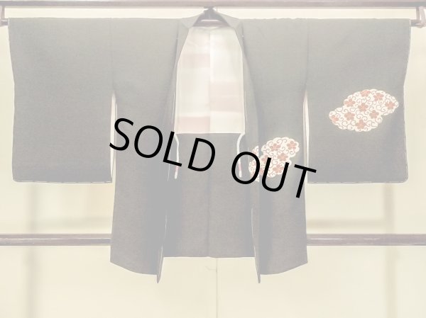 Photo2: Mint P0109L Vintage Japanese kimono Black HAORI short jacket for women / Silk. Chrysanthemum (Grade A) (2)
