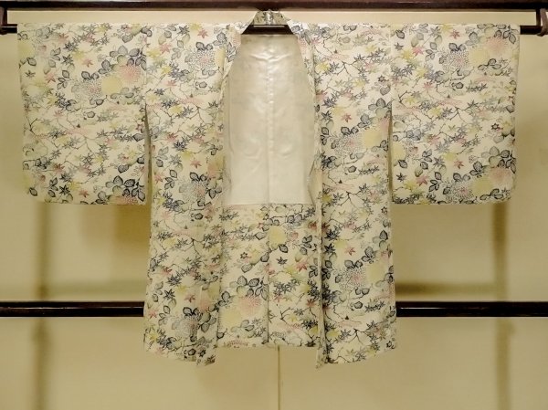 Photo1: P0109M Vintage Japanese kimono Off White HAORI short jacket for women / Silk. Chrysanthemum (Grade C) (1)