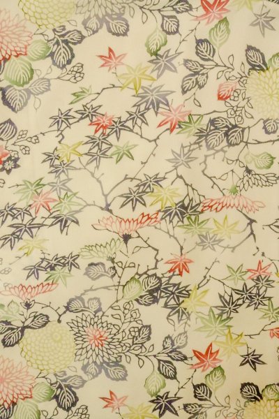 Photo3: P0109M Vintage Japanese kimono Off White HAORI short jacket for women / Silk. Chrysanthemum (Grade C) (3)